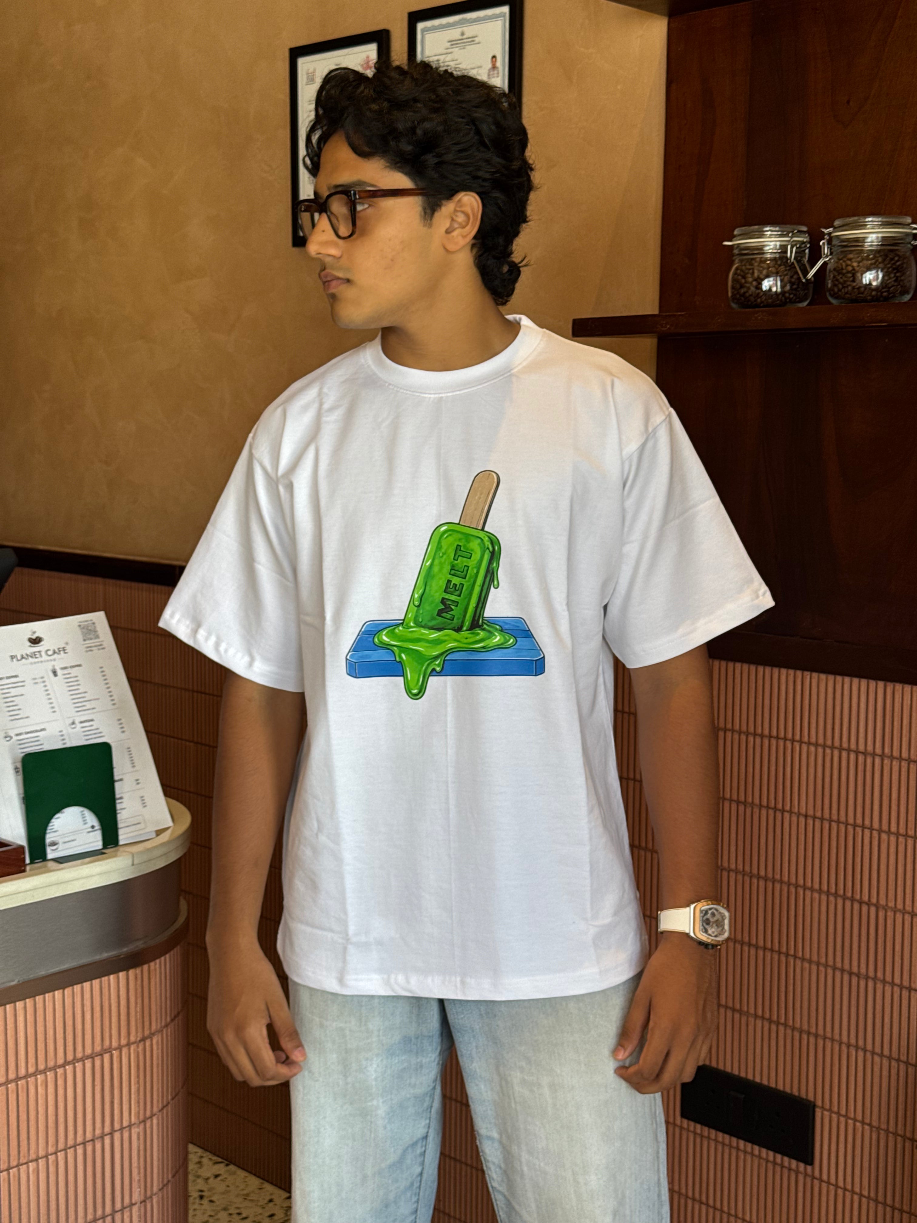 Oversized tee